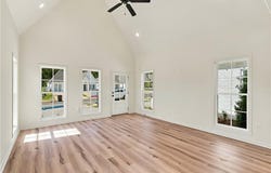 1037 HUNTERS Way, OPELIKA, AL 36801