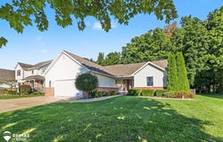 926 Village Drive, Davison, MI 48423