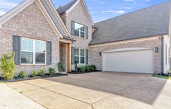 200 VALLEYVIEW Ln, Oakland, TN 38060