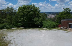 200 Fingal St, Mt Washington, PA 15211