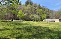 295 Sugar Camp Rd, Robinson Creek, KY 41561