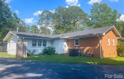 14 Hamden Circle, Cheraw, SC 29520