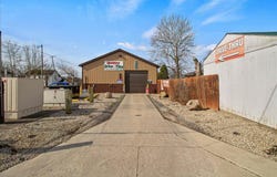 10537 Columbus Street, Middleburg, OH 43336