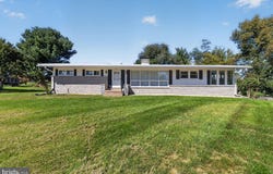 16 BITTERSWEET Drive, HAGERSTOWN, MD 21740