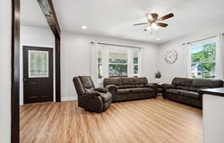 204 E Third Street, El Paso, IL 61738