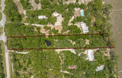219 N Bay Shore Dr, Eastpoint, FL 32328