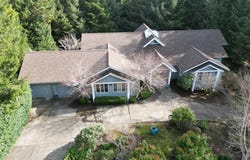 83391 S COVE Dr, Florence, OR 97439