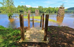 5977 River Rd, Gladstone, VA 24553