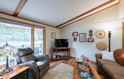1704 E 8th, Winfield, KS 67156