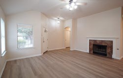 368 AMBER ASH Dr, Kyle, TX 78640