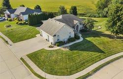2033 Grandview Drive, St Jacob, IL 62281