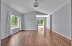 716 ERIC Dr, Molalla, OR 97038