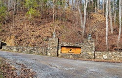 75 Rimrock Rdg, Clyde, NC 28721