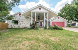 820 Bizzell Rd, Frankston, TX 75763