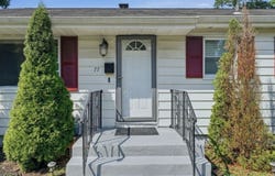 77 Deborah Ct, Plainfield City, NJ 07062-1202