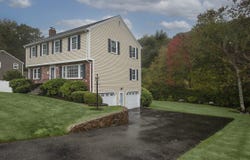 35 Kennel Hill Dr, Beverly, MA 01915