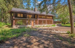 8473 E Apache Trl, Athol, ID 83801