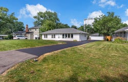 727 SKYLINE Drive, Barrington, IL 60010