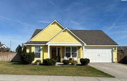 6311 Landsdowne Ct, Pasco, WA 99301
