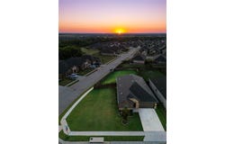 3332 Brady Starr Drive, Aubrey, TX 76227