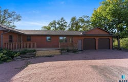 650 W Railroad St, Parker, SD 57053