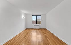 40 E 43rd Street, Brooklyn, NY 11203