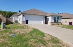 27 Curly Leaf Lane, Conway, AR 72032