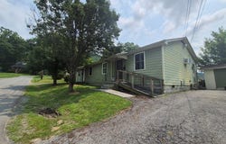 1106 Hughart Ave., RAINELLE, WV 25962