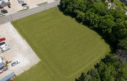 711 E 2nd Avenue, Indianola, IA 50125