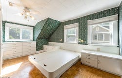 18 Halsted St, Verona Twp., NJ 07044-1214