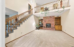7204 SW 33rd ST, Topeka, KS 66614
