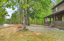 5670 Eagles Cove Rd, Byrdstown, TN 38549