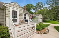 20600 Carson Road, Deephaven, MN 55331