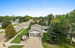 1701 13th St, Minot, ND 58701