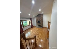 8 Teaberry Drive, Edison, NJ 08820