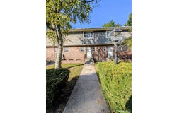 2 Camelot Drive, Bloomfield, CT 06002
