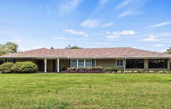 146 N Mountain St, Blue Mountain, MS 38610