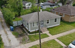 811 E 15th Avenue, Gary, IN 46407