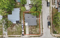 LEESBURG, FL 34748