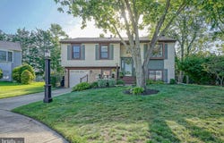 208 FAGAN Circle, WILLIAMSTOWN, NJ 08094