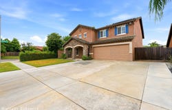 2631 E Parkview Avenue SE, Visalia, CA 93292