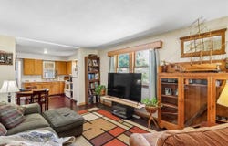 515 3rd Ave, IowaCity, IA 52245-4512