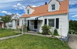 11 Washington Dr, Monessen, PA 15062