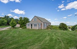 1148 Ridge, Golden Eagle, IL 62036