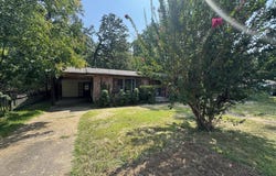 2894 Woodside Drive, Jackson, MS 39212