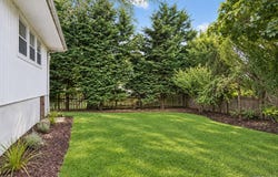 10 Grace Court, Islip, NY 11751