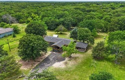 9238 Hays Circle, Quinlan, TX 75474