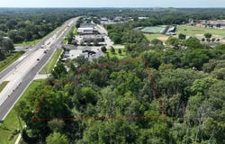 6190 W Loomis Rd, Greendale, WI 53129
