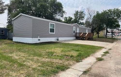 2101 3rd St. NW, Minot, ND 58703