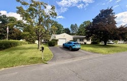 9 Clearview Boulevard, Castleton, NY 12033